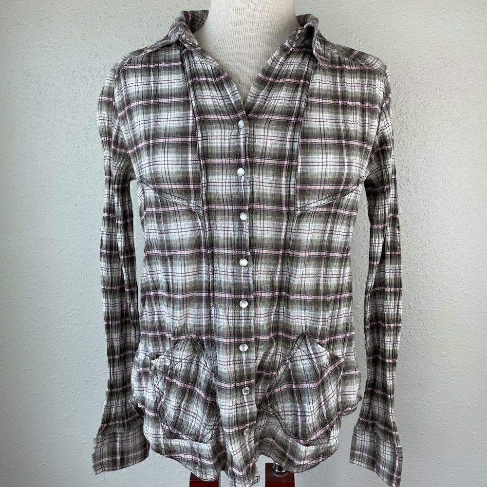 Athleta Pearl Button Down Shirt Size S EUC